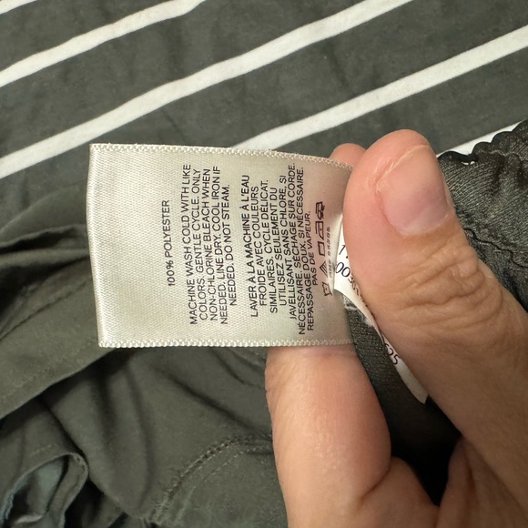 Express button shorts - Picture 5 of 5